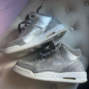 Silver Jordans - size M6.5/W8